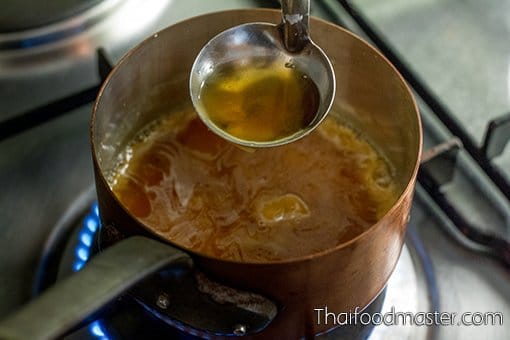 Yam_Pieu_Som_Za-Thaifoodmaster-4 ยำผิวส้มส้า ; Salad of bitter orange peels (sohm saa)