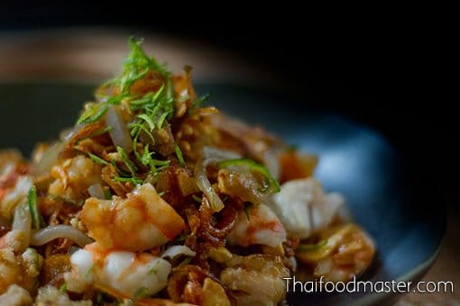 Yam_Pieu_Som_Za-thaifoodmaster-01-510 ยำผิวส้มซ่า ; Salad of Bitter Orange Peels, Shrimp, Poached Pork Belly and Peanuts with Sweet and Sour Dressing