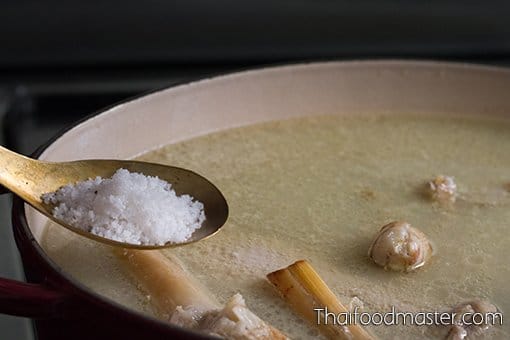 tom-kha-bpet-Thaifoodmaster-8 ต้มข่าเป็ดแบบโบราณ ; An ancient Siamese recipe of Tom Kha Bpet (duck)