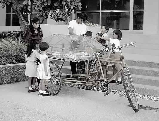 retro-thai-tricycle-candy-BW