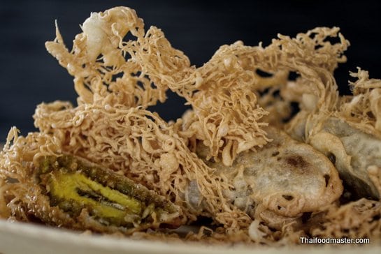 ข้าวเม่าทอด ; khaao mao thaawt